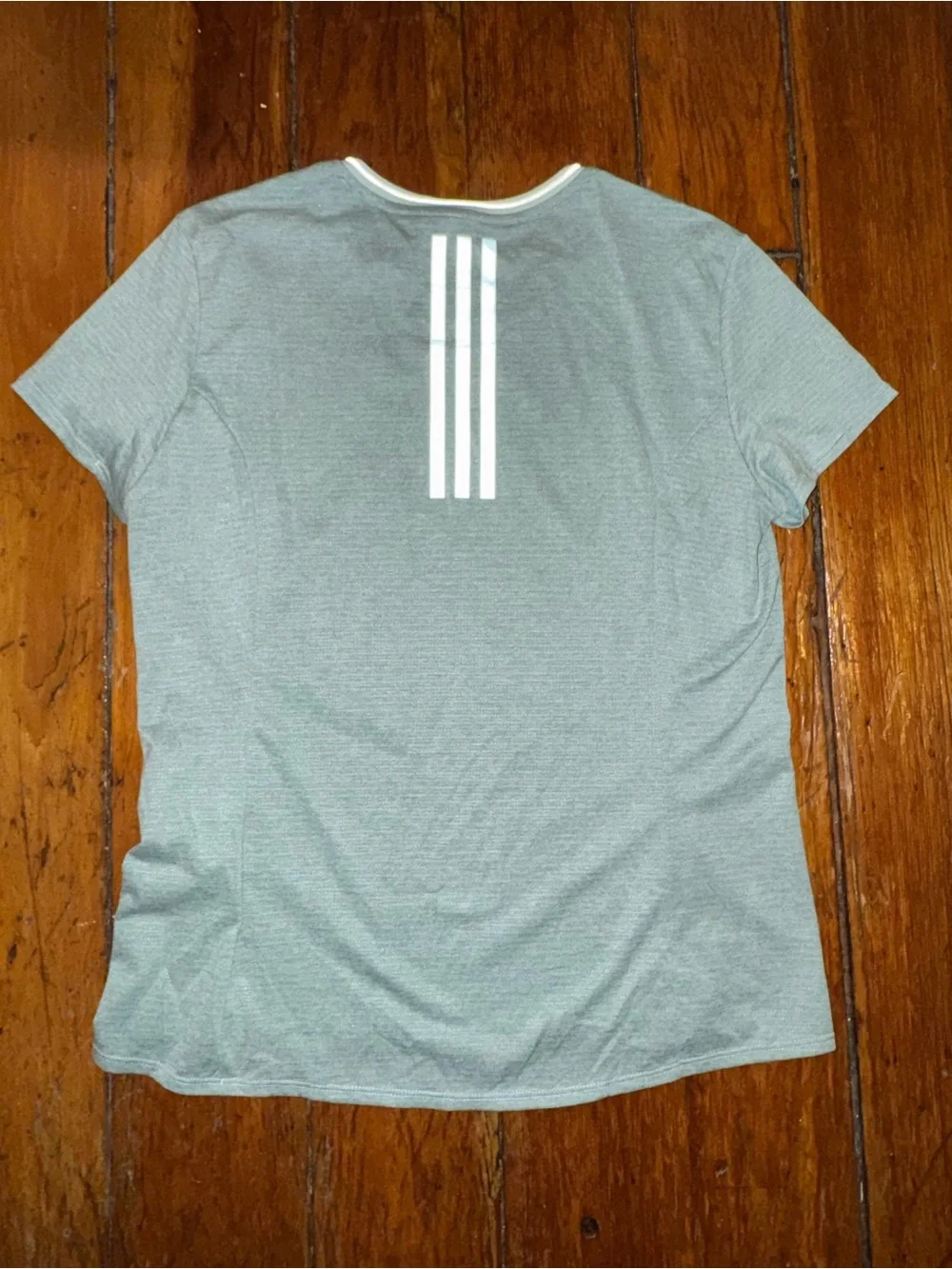 Adidas Climalite Women’s Large Sage Green V-Neck Athletic Running Workout Shirt